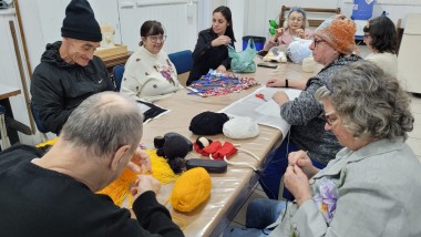 SolidarieArte: APAE Cocal do Sul realiza Feira de Artesanatos na pra&ccedil;a