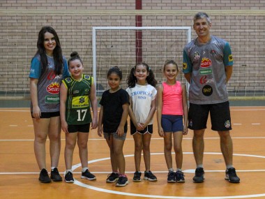Baby V&ocirc;lei: Forquilhinha (SC) desenvolve projeto para crian&ccedil;as de 7 e 8 anos