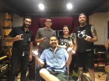 Ant&iacute;tese finaliza grava&ccedil;&atilde;o do terceiro &aacute;lbum da carreira da banda de Crici&uacute;ma