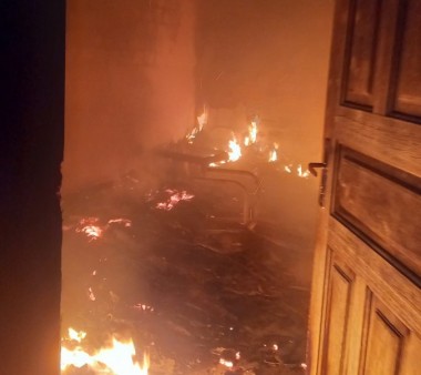 Inc&ecirc;dio em ed&iacute;cula em Balne&aacute;rio Rinc&atilde;o (SC) pode ter sido criminoso