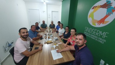 Vereadores participam de reuni&atilde;o no Sindicato dos Servidores P&uacute;blicos de MF