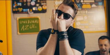  Cantor catarinense lan&ccedil;a clipe sobre a adolesc&ecirc;ncia anos 90