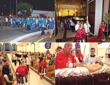 Cat&oacute;licos acompanham a prociss&atilde;o do Senhor Morto 