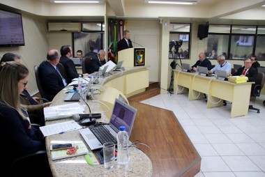 Aprovada lei que disciplina administra&ccedil;&atilde;o e fiscaliza&ccedil;&atilde;o de cemit&eacute;rios