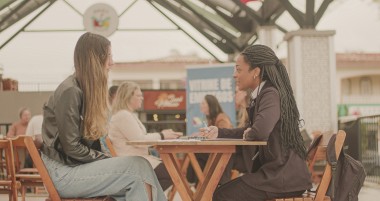 Governo de Cocal do Sul (SC) promove vitrine de empregos na pra&ccedil;a