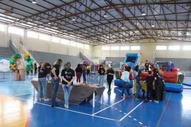 Projeto da comarca de Crici&uacute;ma alegra P&aacute;scoa de menores em acolhimento