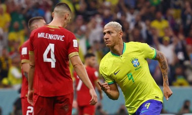 Richarlison decide e Brasil inicia Copa com vit&oacute;ria sobre a S&eacute;rvia