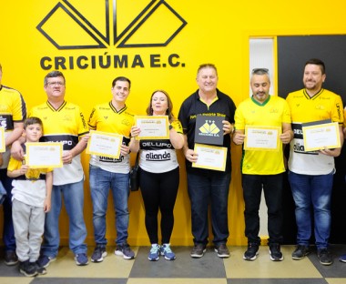 Representantes dos consulados do Criciúma E.C. recebem certificados