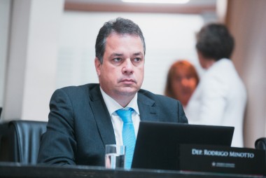 Minotto afirma que den&uacute;ncia contra o governo de SC &eacute; grave e precisa ser esclarecida   