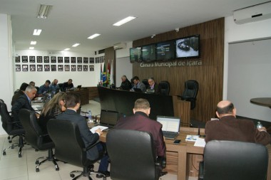Projeto de lei autoriza termo de uso de motocicleta para PM