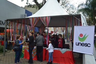 Popula&ccedil;&atilde;o recebe informa&ccedil;&otilde;es sobre ingresso na Unesc