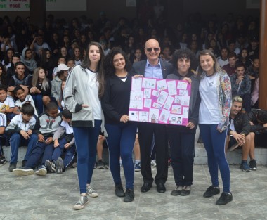 Secretaria da Educa&ccedil;&atilde;o mais pr&oacute;xima das escolas em visita &agrave; Crici&uacute;ma