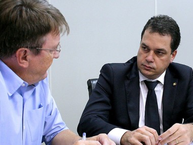 Rodrigo Minotto comemora revoga&ccedil;&atilde;o dos crit&eacute;rios para distribui&ccedil;&atilde;o de aulas
