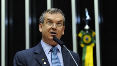 Peninha faz duras críticas contra presidente da Câmara