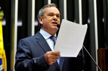 Proposta para extinguir uma das Casas Legislativas &eacute; apresentada em Bras&iacute;lia