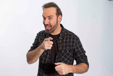 Diogo Portugal faz show de stand-up em Crici&uacute;ma