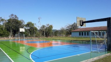 Ap&oacute;s eventos clim&aacute;ticos 342 escolas estaduais est&atilde;o com obras em andamento ou conclu&iacute;da