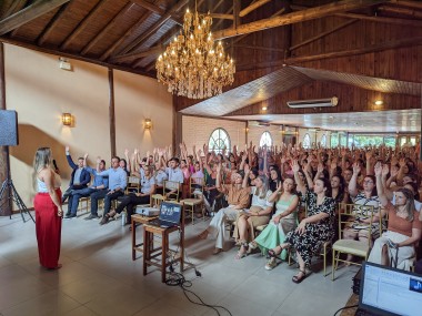 Palestra marca in&iacute;cio da semana pedag&oacute;gica em Morro da Fuma&ccedil;a (SC)