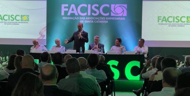 Associação Empresarial de Içara participa de diálogo com governador Jorginho