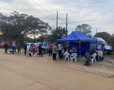 Equipe de atendimento do BusC&atilde;o chega ao Bairro Jardim Silvana 