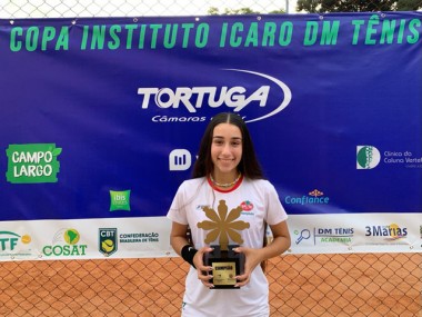 Tenista da S.R. Mampituba/FME Criciúma é campeã brasileira em Curitiba