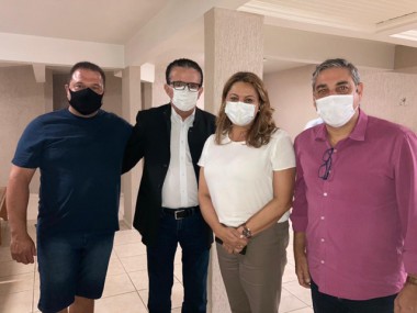 Deputado federal H&eacute;lio Costa entrega R$ 500 mil de recursos para I&ccedil;ara