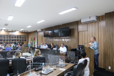 Plenário lotado contra fechamento da UTI e maternidade do Hospital São Donato