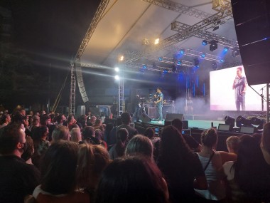 I&ccedil;ara encerra festividades de anivers&aacute;rio com show de Leandro Borges 