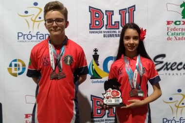 Xadrez I&ccedil;ara brilha em Blumenau