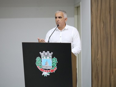 Vereador Fl&aacute;vio aponta melhorias para pr&aacute;tica esportiva nas escolas