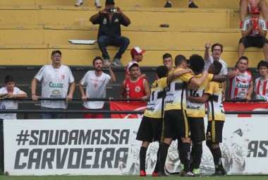 Tigre vence a quarta seguida do Campeonato Catarinense