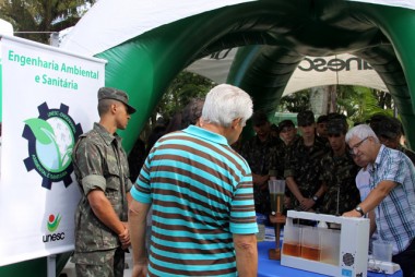 Cursos da Unesc realizam a&ccedil;&otilde;es na Pra&ccedil;a Nereu Ramos