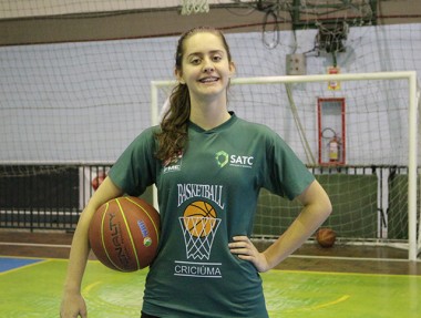 Atleta de basquete Satc/FME é convocada para Seleção Brasileira
