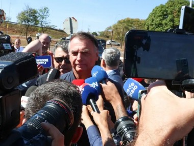 &ldquo;Suprema humilha&ccedil;&atilde;o&rdquo;, diz Bolsonaro sobre tornozeleira eletr&ocirc;nica