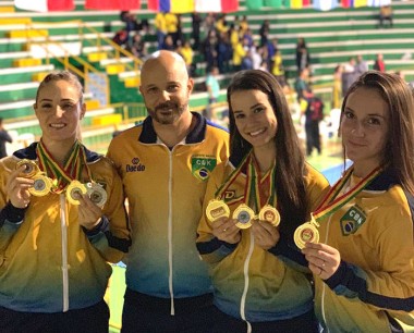 Karatecas i&ccedil;arenses retornam ao Brasil com oito medalhas