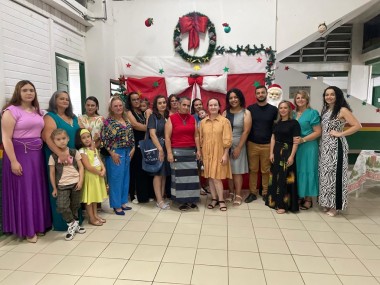 Desfile marca encerramento do Curso de Costura Industrial en Maracaj&aacute; (SC)