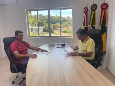 Prefeito de Maracajá sanciona a Lei que reajusta salários dos servidores 