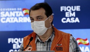 Governador Carlos Moisés reforça importância de hospital de campanha em Itajaí