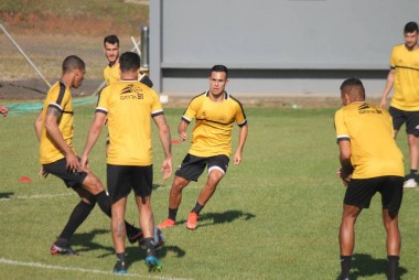 Crici&uacute;ma E.C. realiza &uacute;ltimo treino no CT antes de viajar para Bel&eacute;m do Par&aacute;