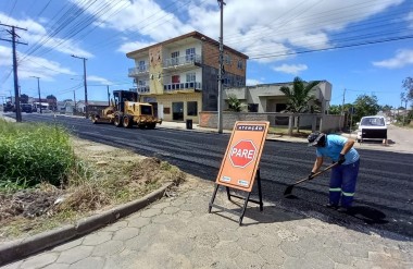 Pavimentação da Rua Antônio Guglielmi segue em ritmo acelerado   