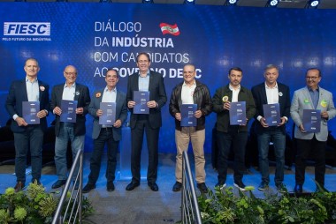 Cinco catarinenses disputam governo do Estado em campanha curta e polarizada