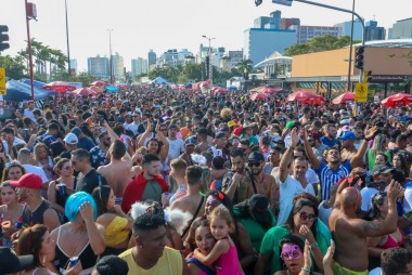 Pelo Estado> folia que movimenta a economia em SC