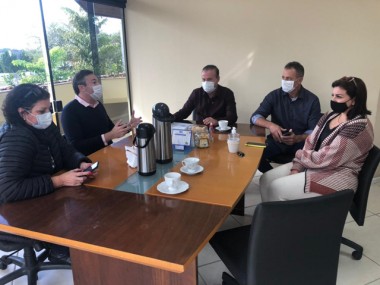 Prefeito Neguinho recebe a visita de Napole&atilde;o Bernardes do PSD em Forquilhinha