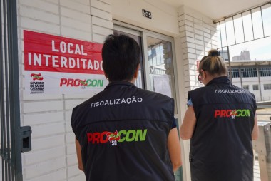 Procon suspende vendas de operadora ap&oacute;s mais de 23 mil reclama&ccedil;&otilde;es