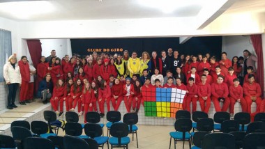Oficina de cubo m&aacute;gico prepara alunos