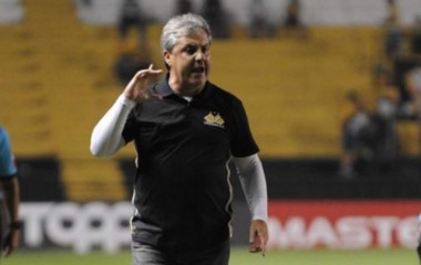 Kleina enaltece a equipe pela virada contra o Coxa