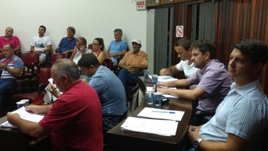 Vereadores pedem informa&ccedil;&otilde;es sobre servidores demitidos