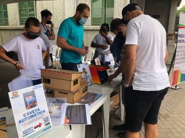 Projeto realizado pelo SESI leva trabalhos &agrave; Pra&ccedil;a Nereu Ramos em Crici&uacute;ma
