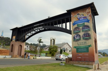 Fam&iacute;lias podem se inscrever para o desfile da 22&ordf; edi&ccedil;&atilde;o da Festa do Colono