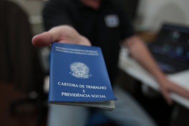 Sine anuncia mais de 4,6 mil vagas abertas em Santa Catarina 
